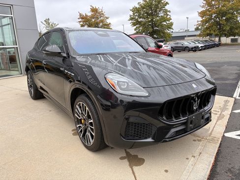 Used 2023 Maserati Grecale Modena image 4