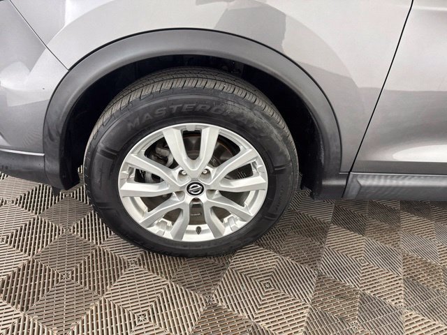 Used 2020 Nissan Rogue Sport SV AWD/4WD image 30