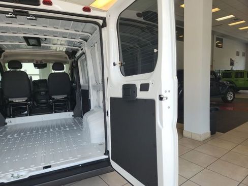 New 2025 RAM ProMaster 1500 w/ Convenience Group FWD image 12