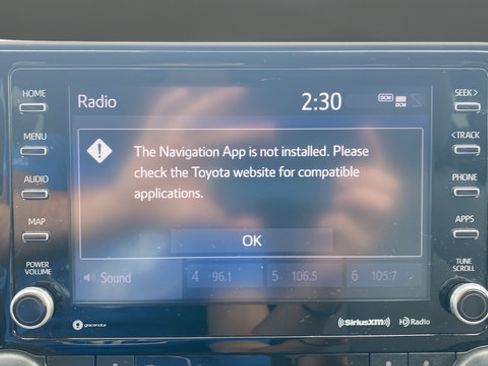 Used 2022 Toyota Highlander LE AWD/4WD image 15