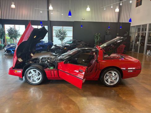 Used 1990 Chevrolet Corvette ZR-1 RWD image 13