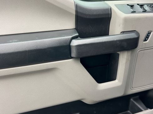 Used 2015 Ford F150 XL w/ Equipment Group 101A Mid image 12