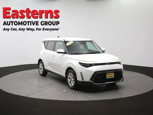 Used 2024 Kia Soul LX w/ Option Group 015 FWD image 49