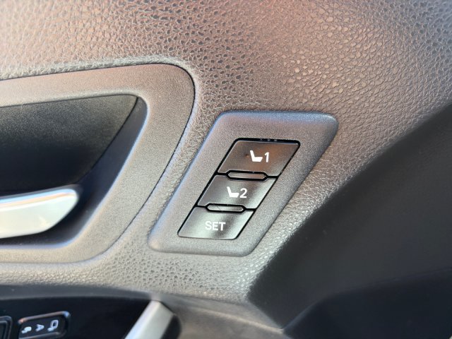 Used 2025 Toyota Sienna XSE w/ XSE Premium Package AWD/4WD image 34