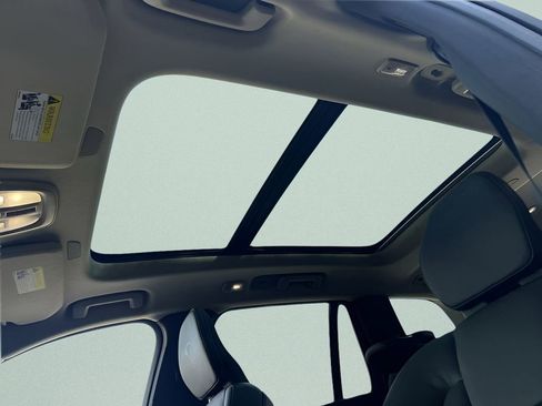 Used 2024 Volvo XC90 B5 Plus image 21