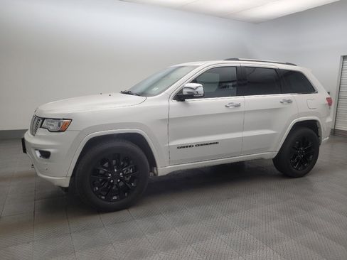 Used 2017 Jeep Grand Cherokee Overland w/ Trailer Tow Group IV RWD image 2