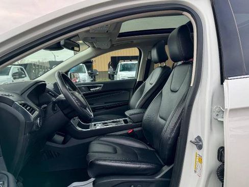 Certified 2022 Ford Edge Titanium image 17