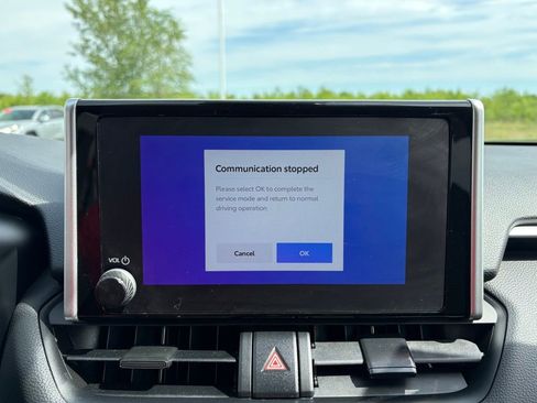 Certified 2025 Toyota RAV4 XLE AWD/4WD image 24