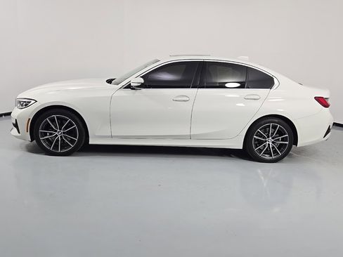 Used 2020 BMW 330i xDrive Sedan w/ Convenience Package image 4