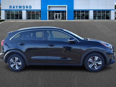 Used 2022 Kia Niro EX image 2