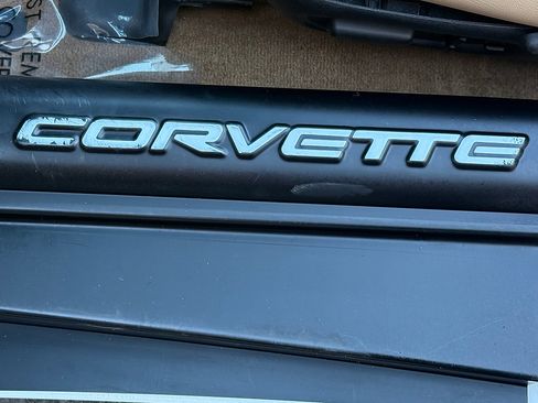 Used 2004 Chevrolet Corvette Convertible w/ Preferred Equipment Group image 21