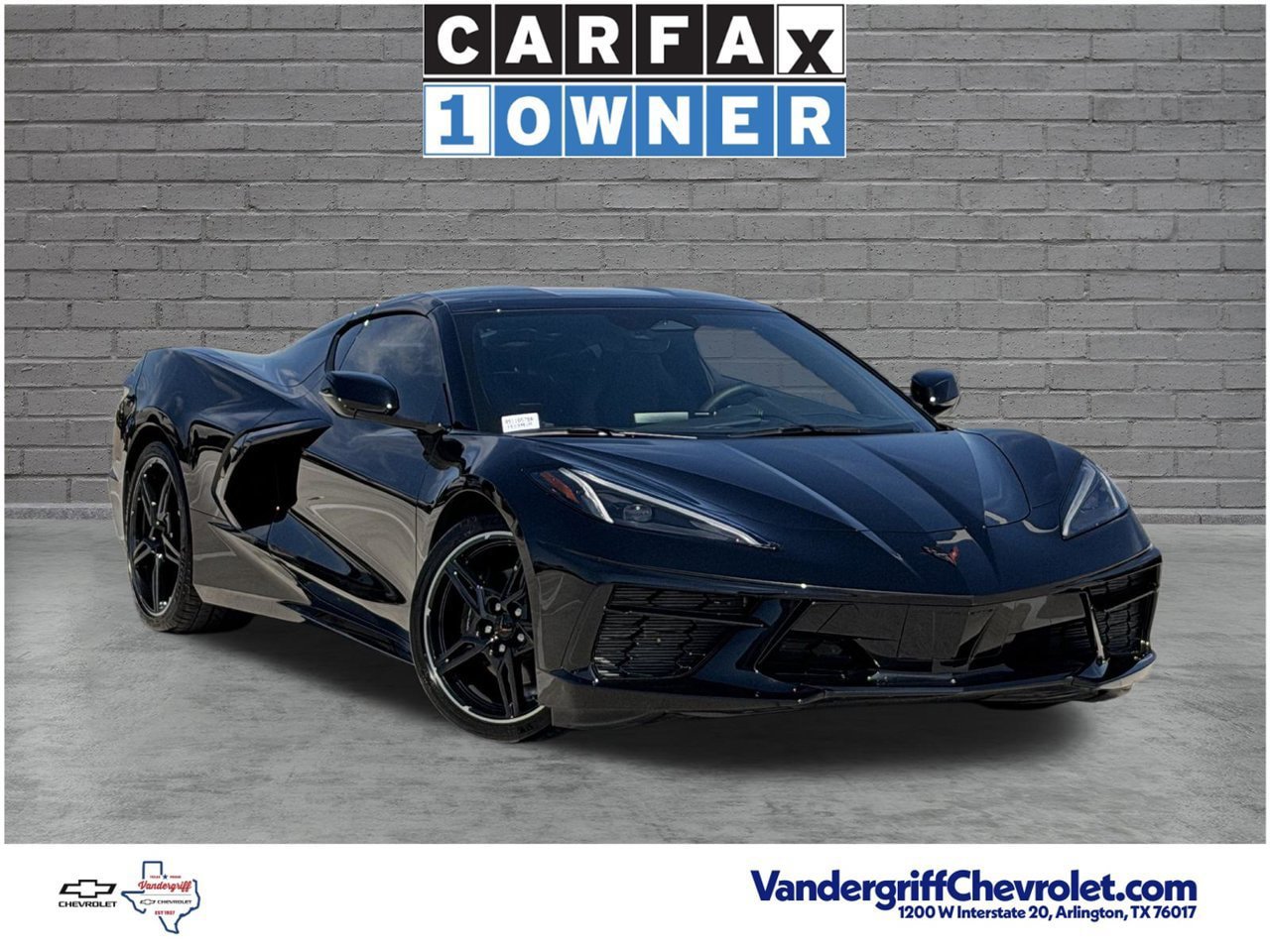 Used 2024 Chevrolet Corvette Stingray Coupe w/ 1LT RWD image 2