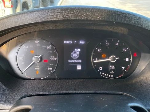 Used 2025 RAM ProMaster 2500 w/ Convenience Group image 20