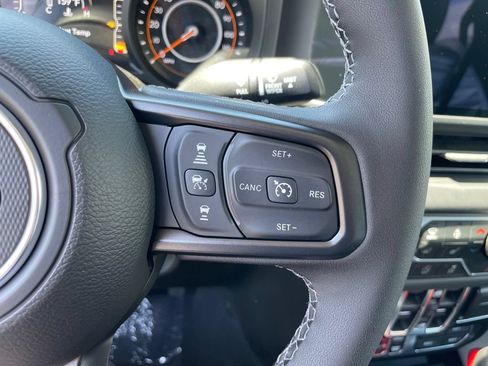 New 2026 Jeep Gladiator Sport AWD/4WD image 15
