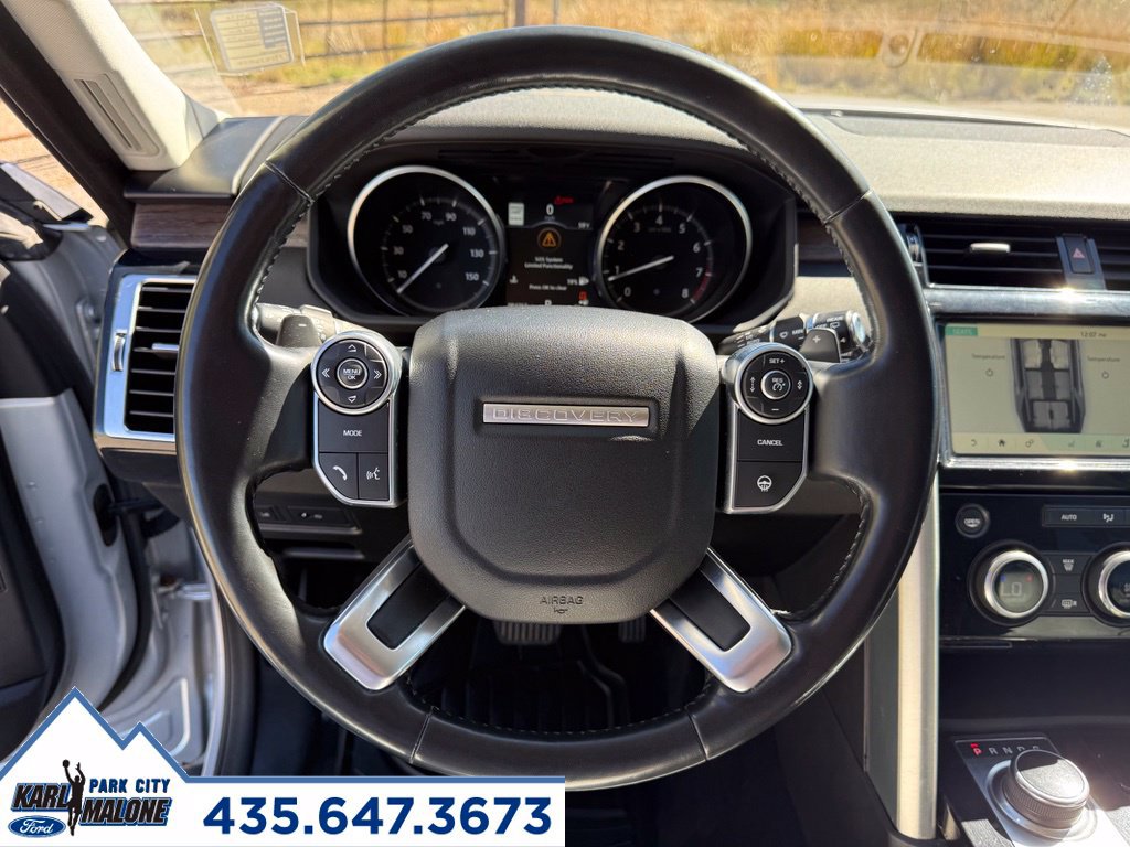 Used 2017 Land Rover Discovery HSE AWD/4WD image 16