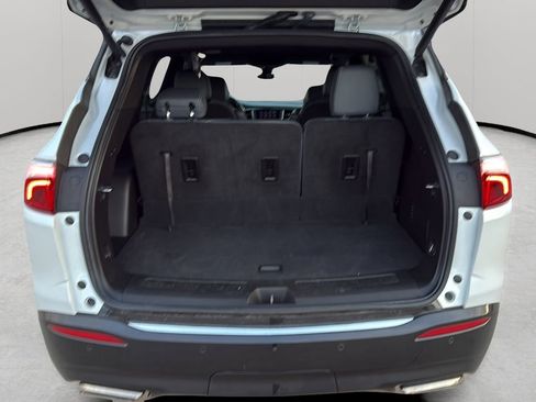 Used 2022 Buick Enclave Essence w/ Sport Touring Edition image 29