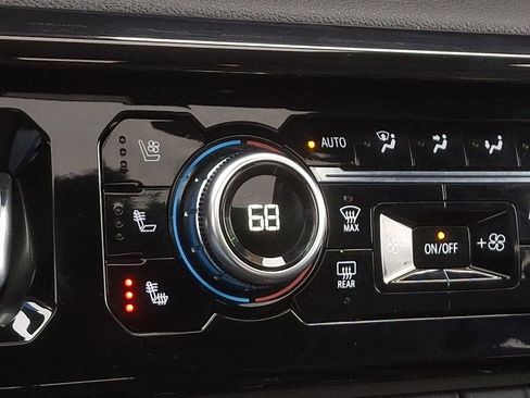 Used 2024 GMC Sierra 2500 AT4 w/ AT4 Premium Plus Package image 25