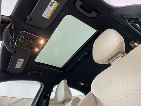 Certified 2025 Mercedes-Benz C 300 4MATIC Sedan image 14