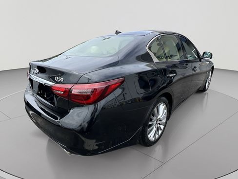 Used 2018 INFINITI Q50 Luxe w/ Essential Package (3.0T Luxe) AWD/4WD image 5
