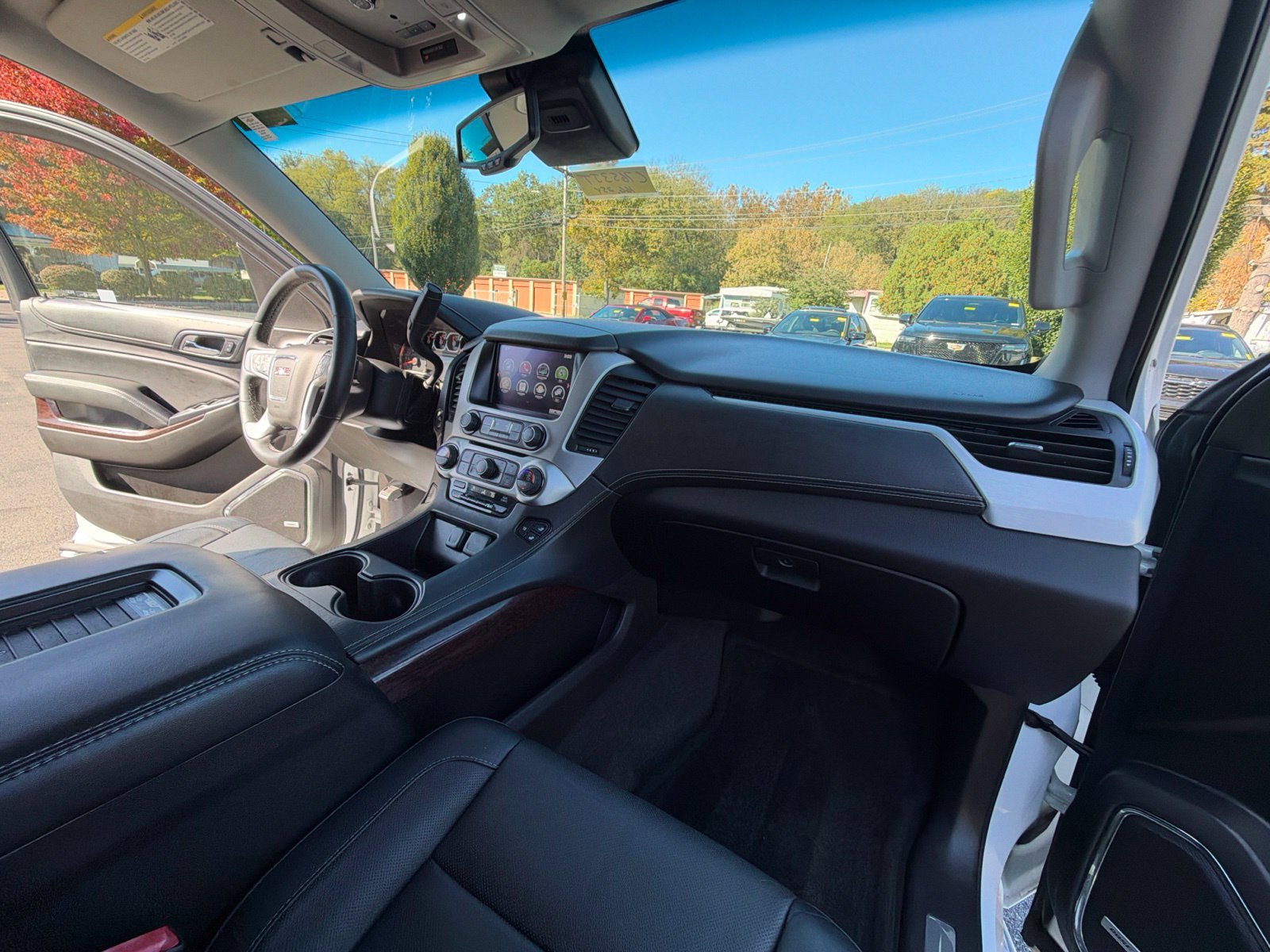 Used 2016 GMC Yukon SLT AWD/4WD image 30
