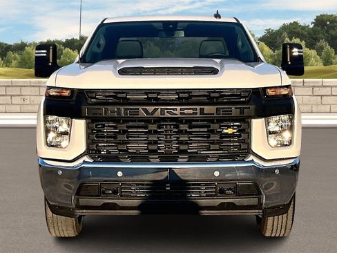 Used 2021 Chevrolet Silverado 2500 W/T w/ WT Convenience Package image 3