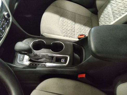 Used 2024 Chevrolet Equinox LT w/ Driver Convenience Package AWD/4WD image 26