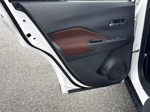 Used 2023 Nissan Kicks SR FWD image 21