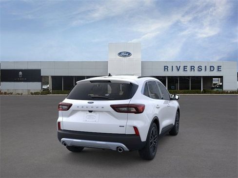 New 2023 Ford Escape SE image 8