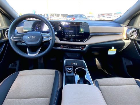 Used 2026 Chevrolet Equinox ACTIV w/ LPO, Floor Liner Package image 16