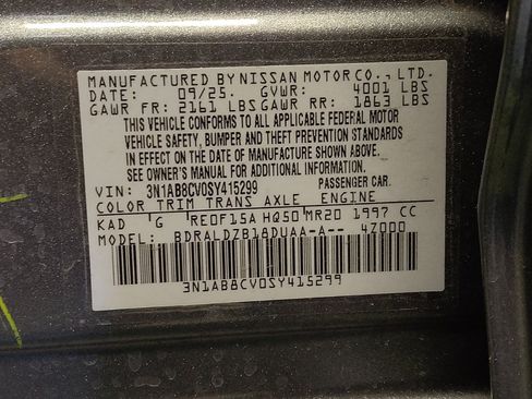 Used 2025 Nissan Sentra SV w/ All-Weather Package FWD image 33