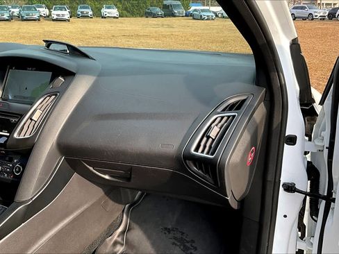 Used 2017 Ford Focus RS image 18