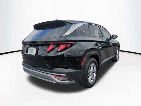 New 2026 Hyundai Tucson SE image 5