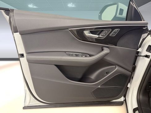 Used 2026 Audi Q8 Premium Plus image 19