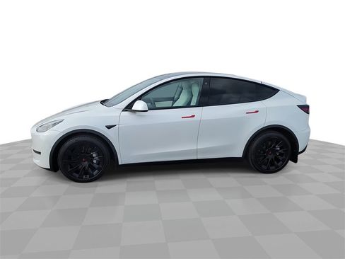 Used 2021 Tesla Model Y Long Range image 4