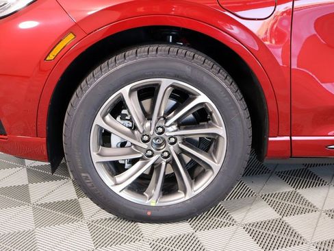 New 2026 Lincoln Corsair Grand Touring AWD/4WD image 19