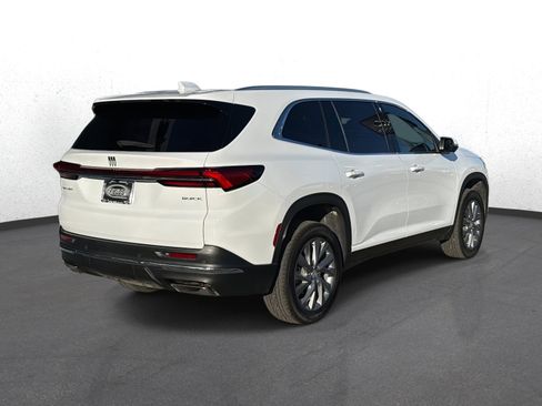Used 2025 Buick Enclave Preferred image 3