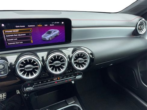 Used 2022 Mercedes-Benz CLA 250 4MATIC image 24