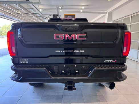 Used 2023 GMC Sierra 2500 AT4 w/ AT4 Premium Plus Package AWD/4WD image 6