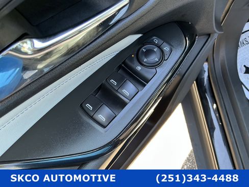 Used 2025 Chevrolet Trax LT w/ LT Convenience Package image 22