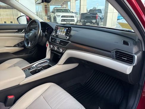 Used 2021 Honda Accord Touring image 34