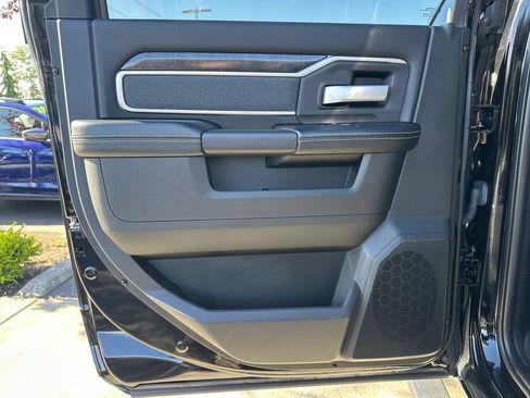 Used 2021 RAM 2500 Big Horn w/ Towing Technology Group AWD/4WD image 13