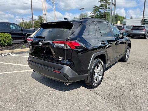 Used 2022 Toyota RAV4 XLE w/ Convenience Package AWD/4WD image 7