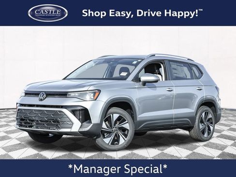 New 2025 Volkswagen Taos SE image 1