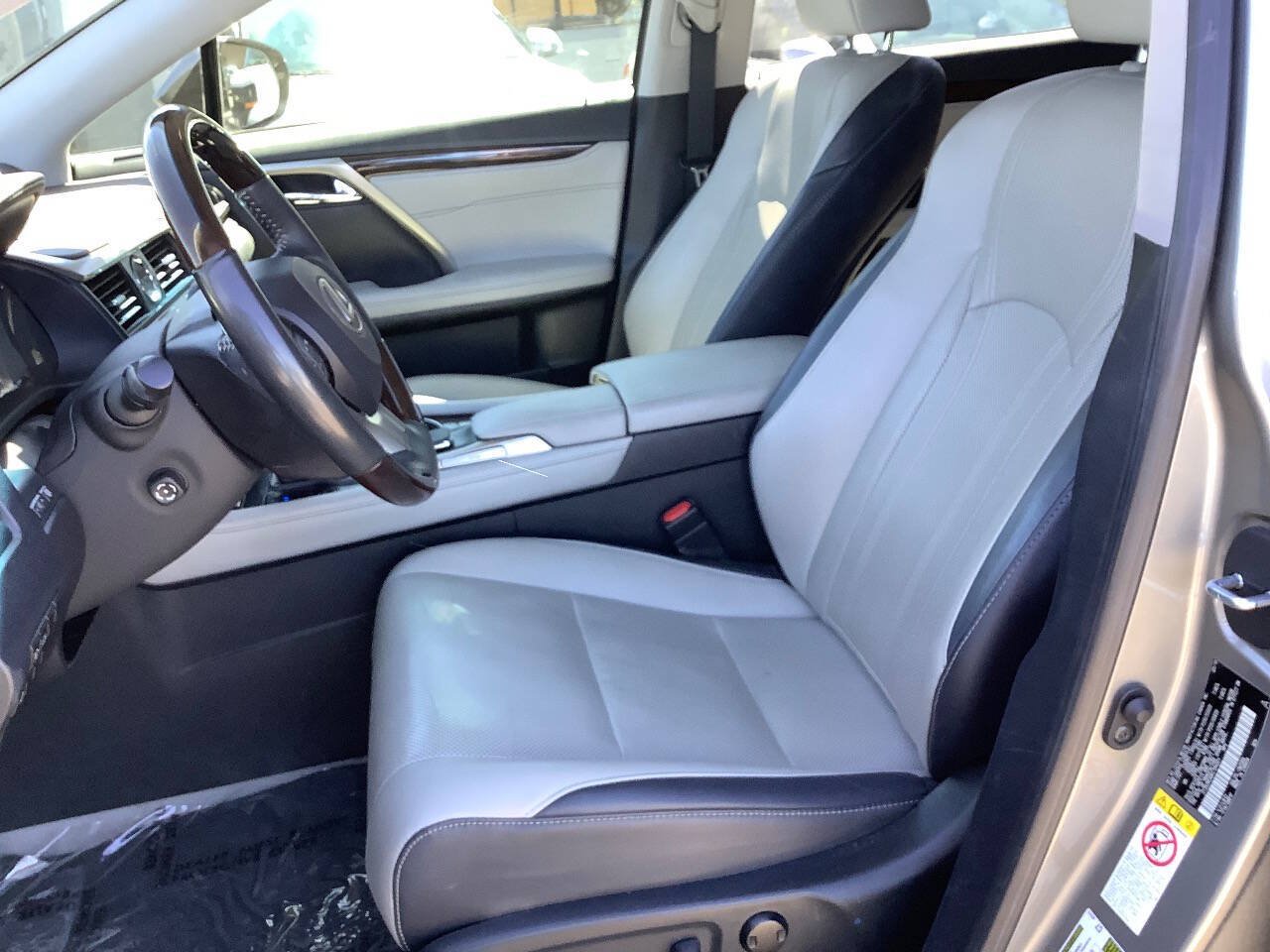 Used 2019 Lexus RX 350 AWD w/ Navigation Package image 34