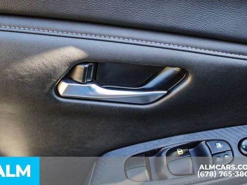 Used 2024 Nissan Sentra SV FWD image 34