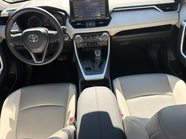 Used 2021 Toyota RAV4 XLE Premium AWD/4WD image 24