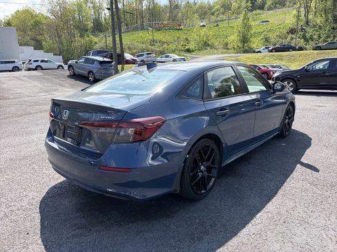 Used 2025 Honda Civic Sport image 4