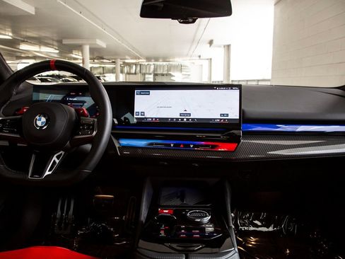 Certified 2025 BMW M5 w/ Carbon Package image 12