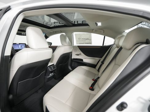 New 2025 Lexus ES 350 w/ Premium Package image 11