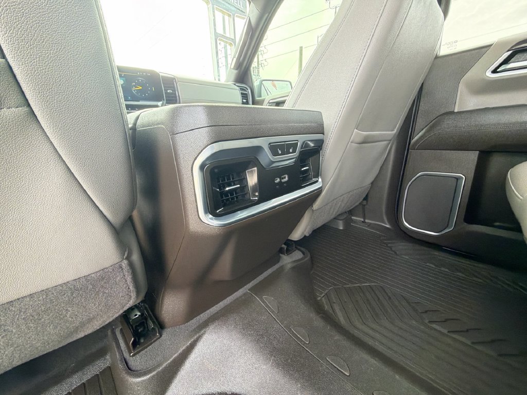 Certified 2022 Chevrolet Silverado 1500 LTZ w/ LTZ Premium Package AWD/4WD image 26